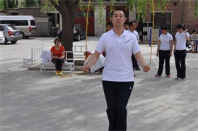 标题：运动会跳绳
浏览次数：30173
发布时间：2018-05-30
