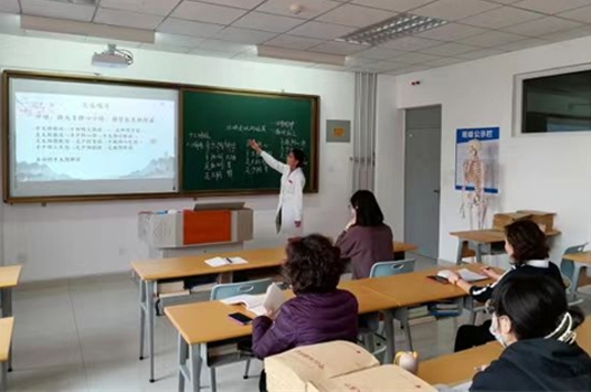 标题：提高教师教、学、评一致性的课堂把控能力
浏览次数：2098
发布时间：2023-10-24